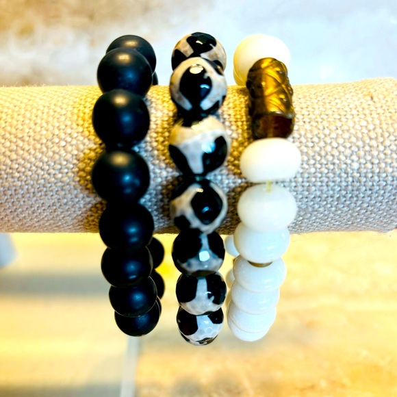 Set of three handmade authentic gemstone bracelets. - Picture 2 of 3